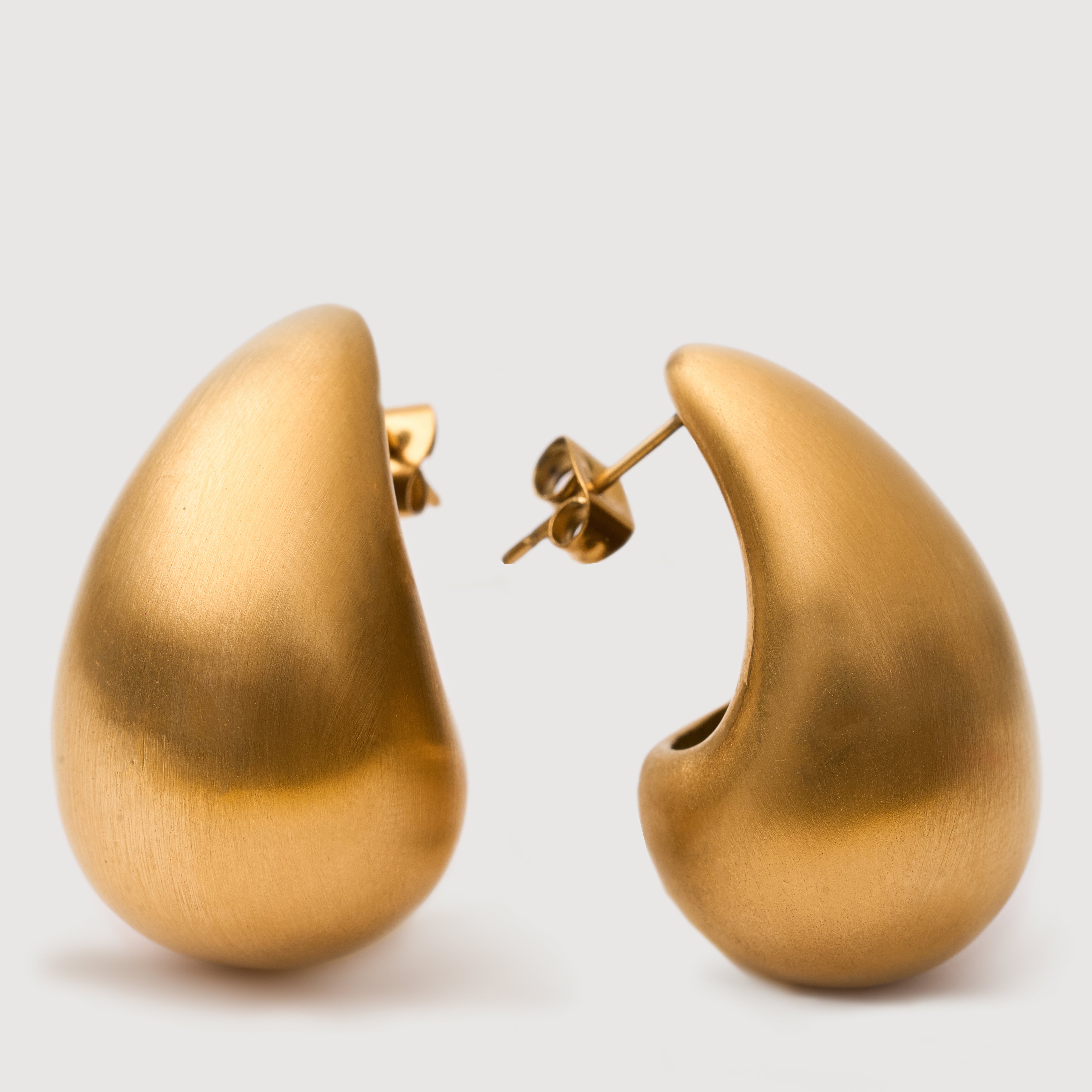 Sansa Teardrop Earrings in 18K Gold Plated