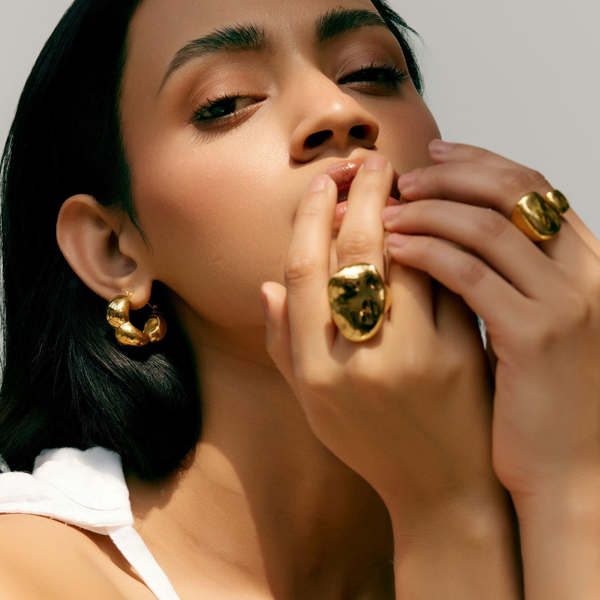 Bia Hoop Earrings in 18K Gold Plated