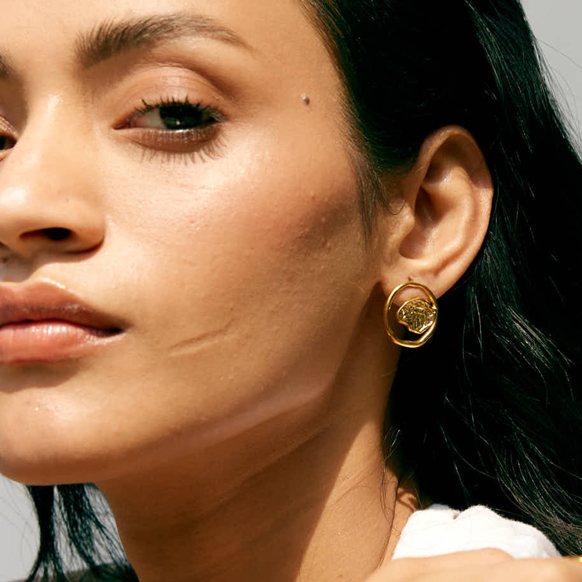 Aurelia Crest Stud Earrings in 18K Gold Plated