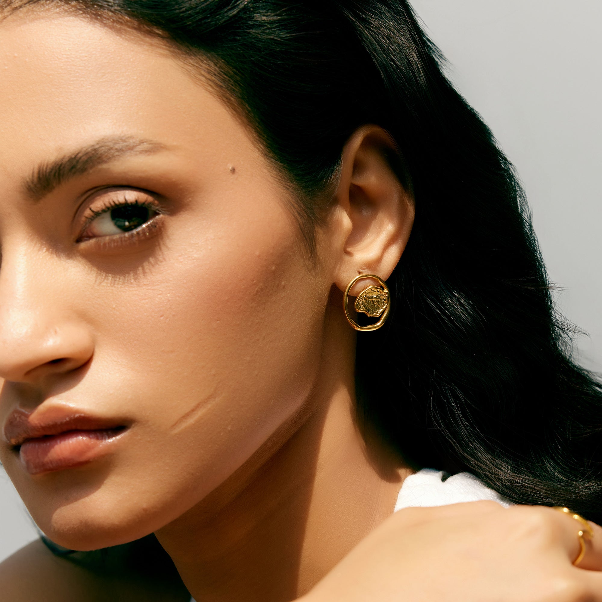 Aurelia Crest Stud Earrings in 18K Gold Plated