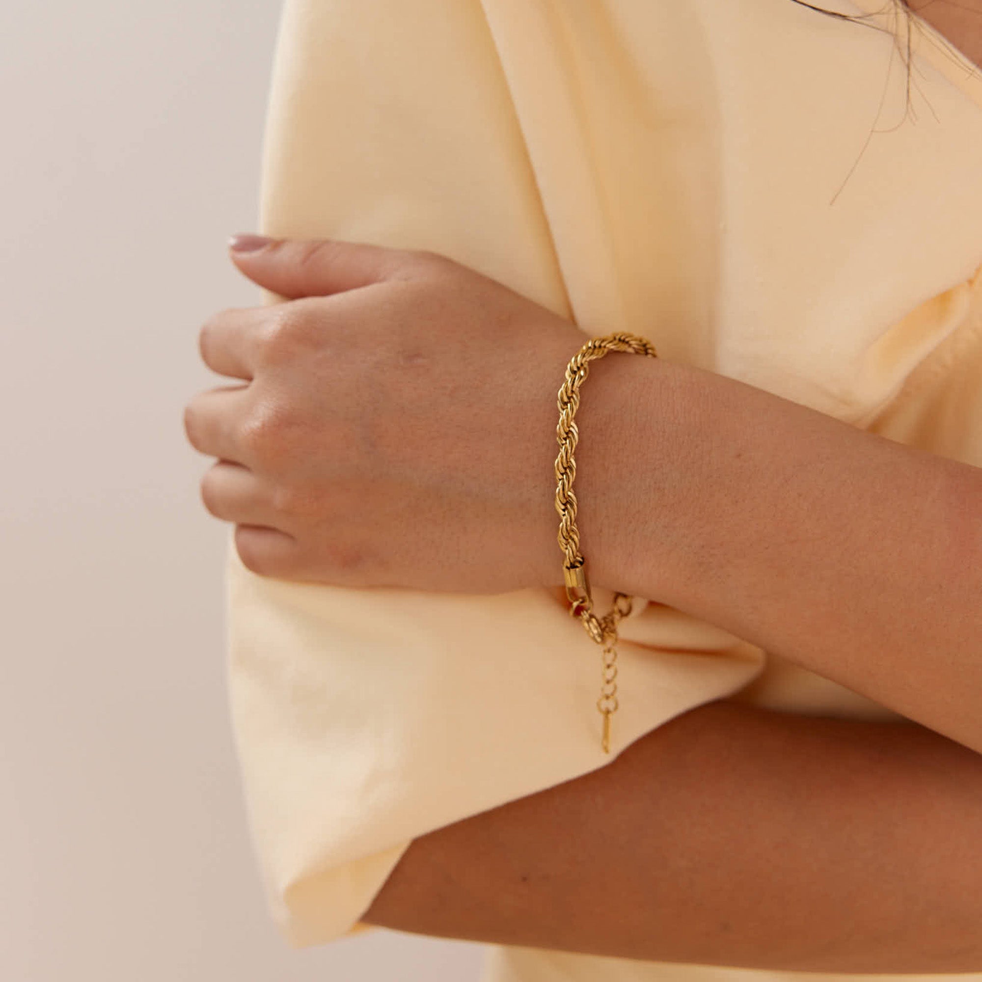 Meghan Interlock Bracelet