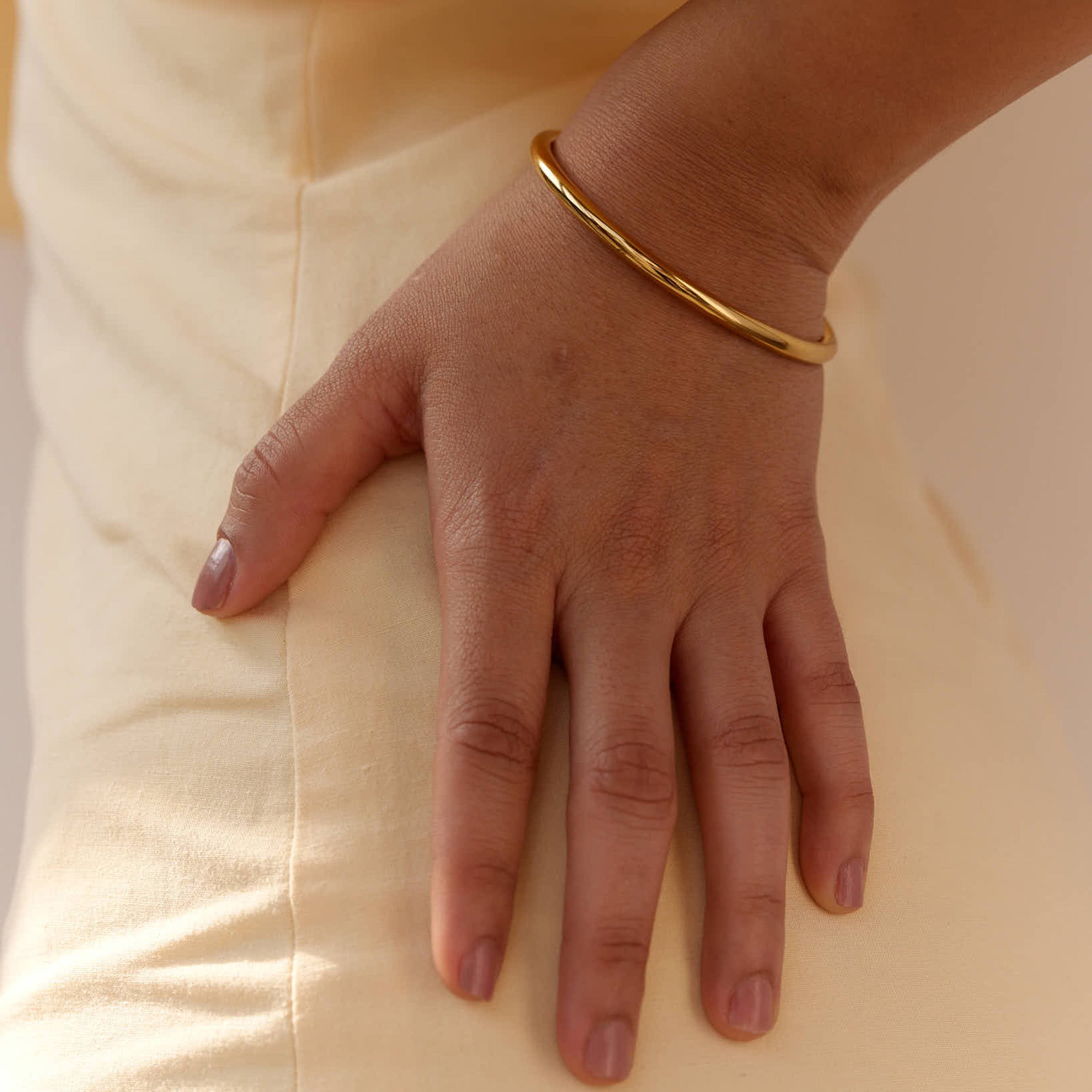 Alice Bangle in 18K Gold Plated