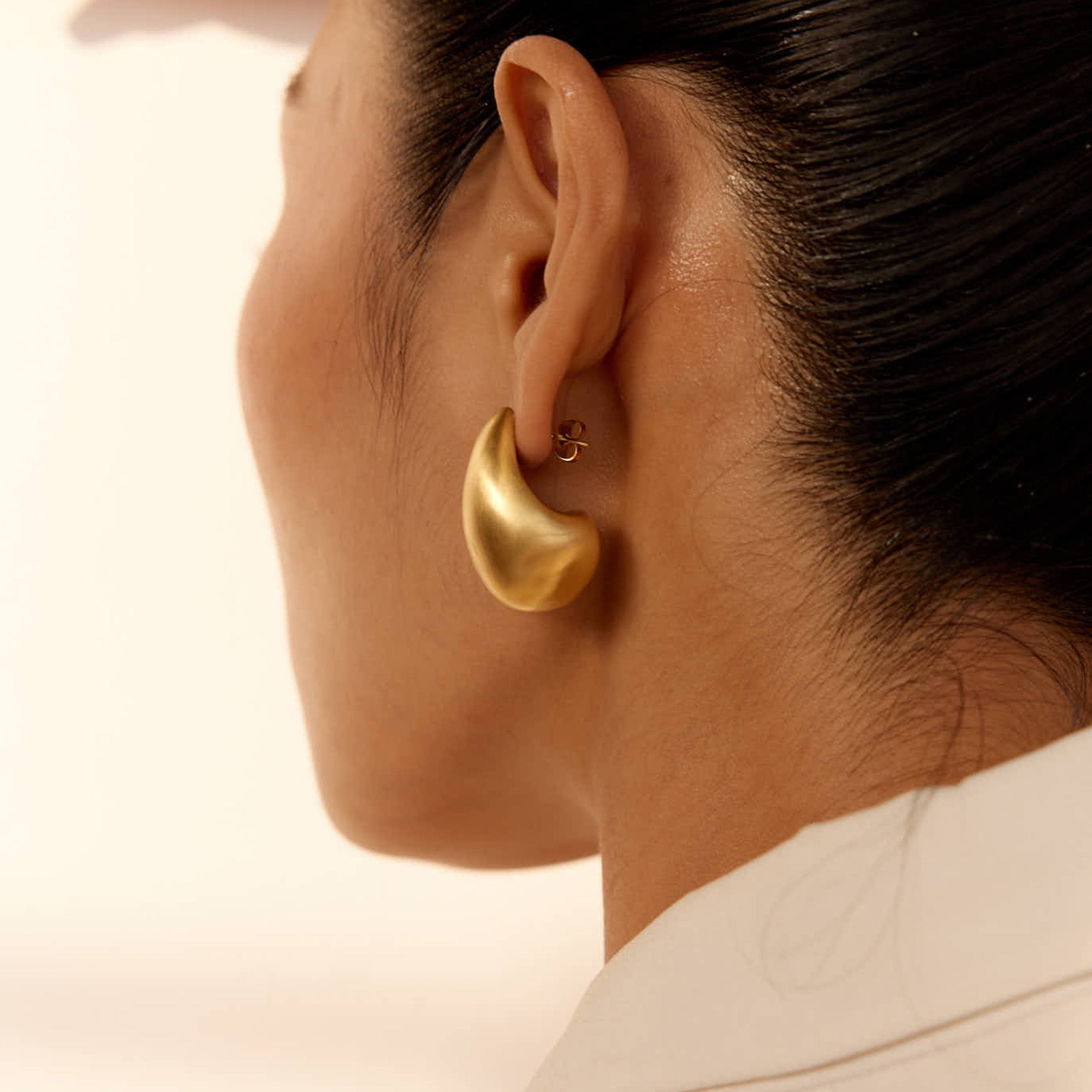 Sansa Teardrop Earrings in 18K Gold Plated