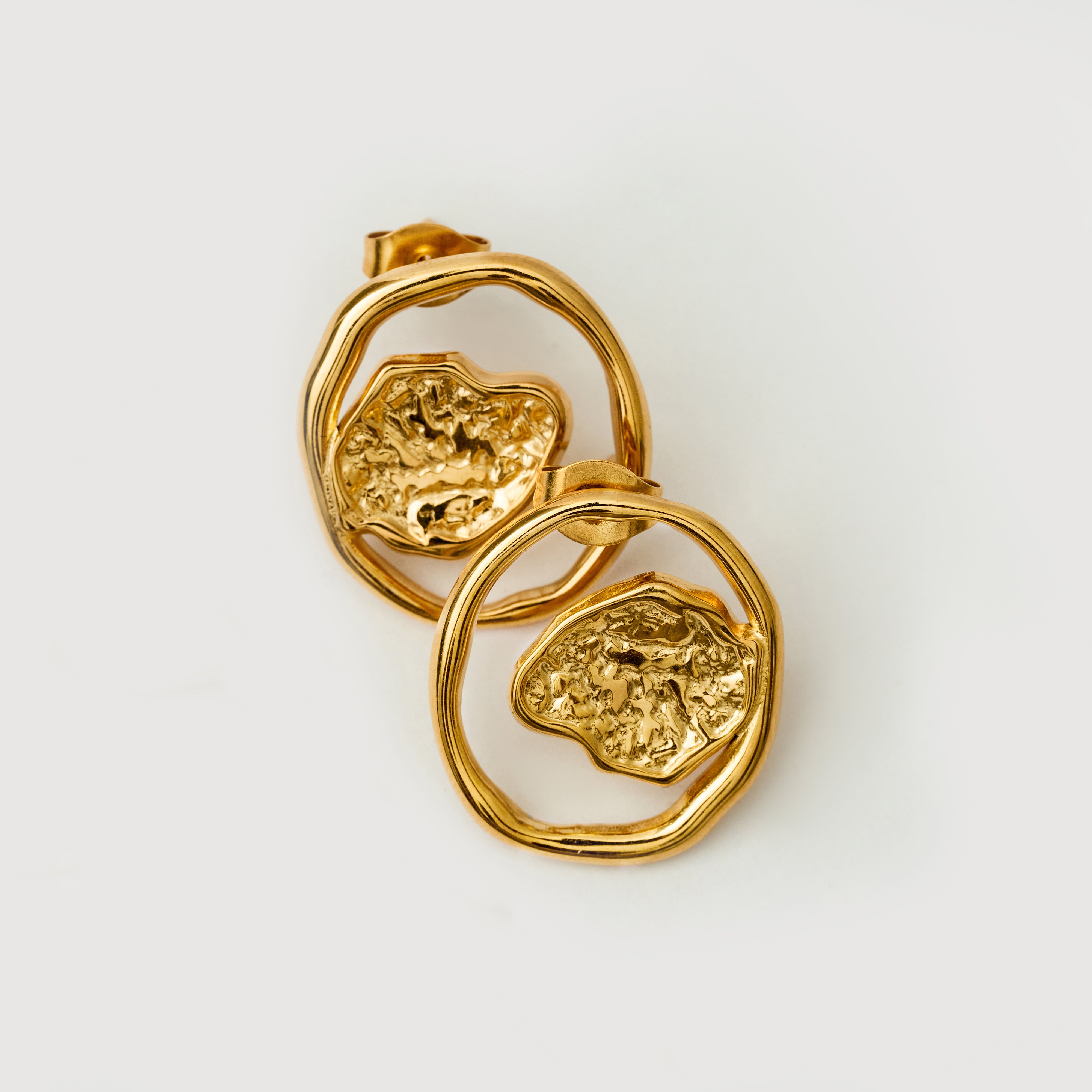 Aurelia Crest Stud Earrings in 18K Gold Plated