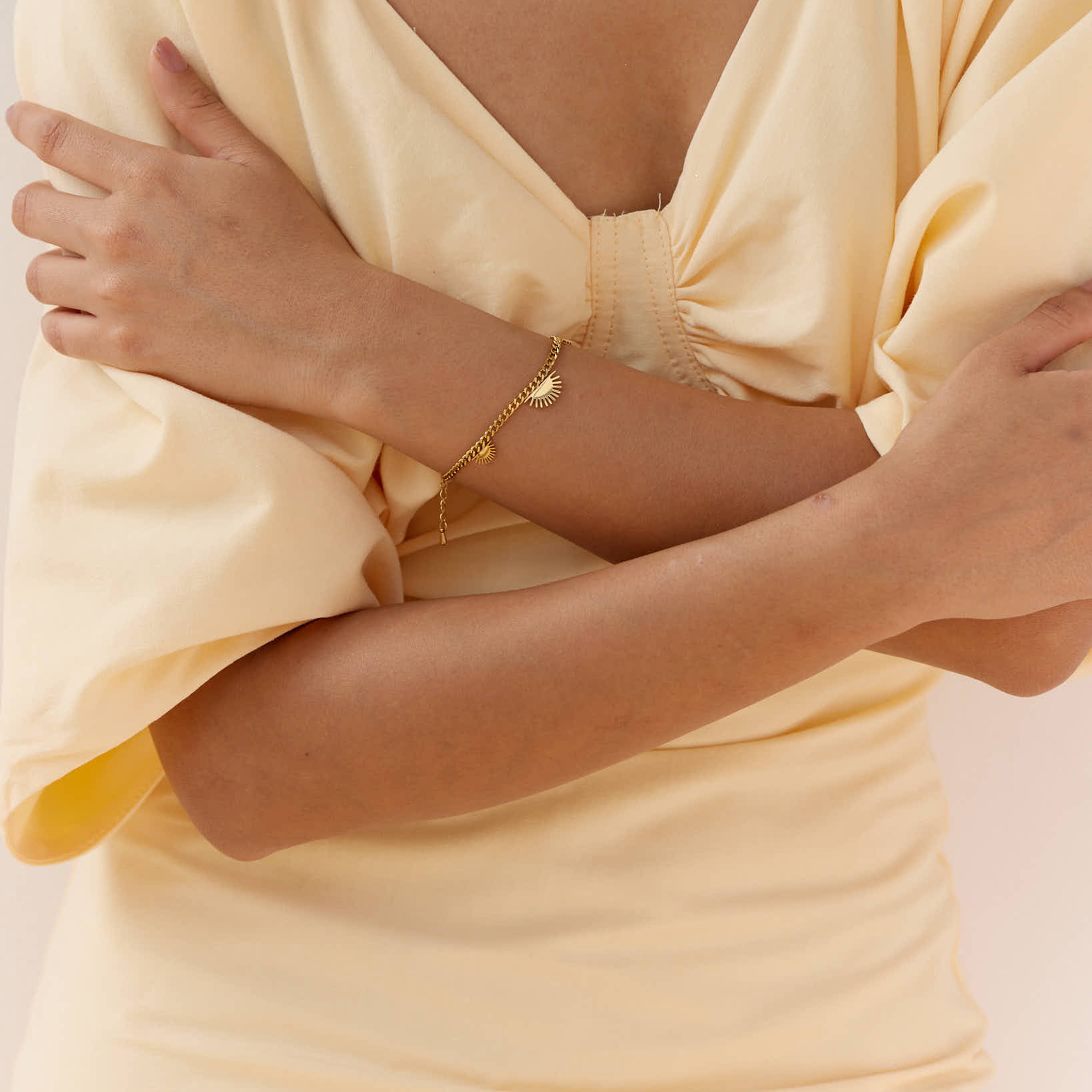 Batur Sunrise Motif Bracelet in 18K Gold Plated