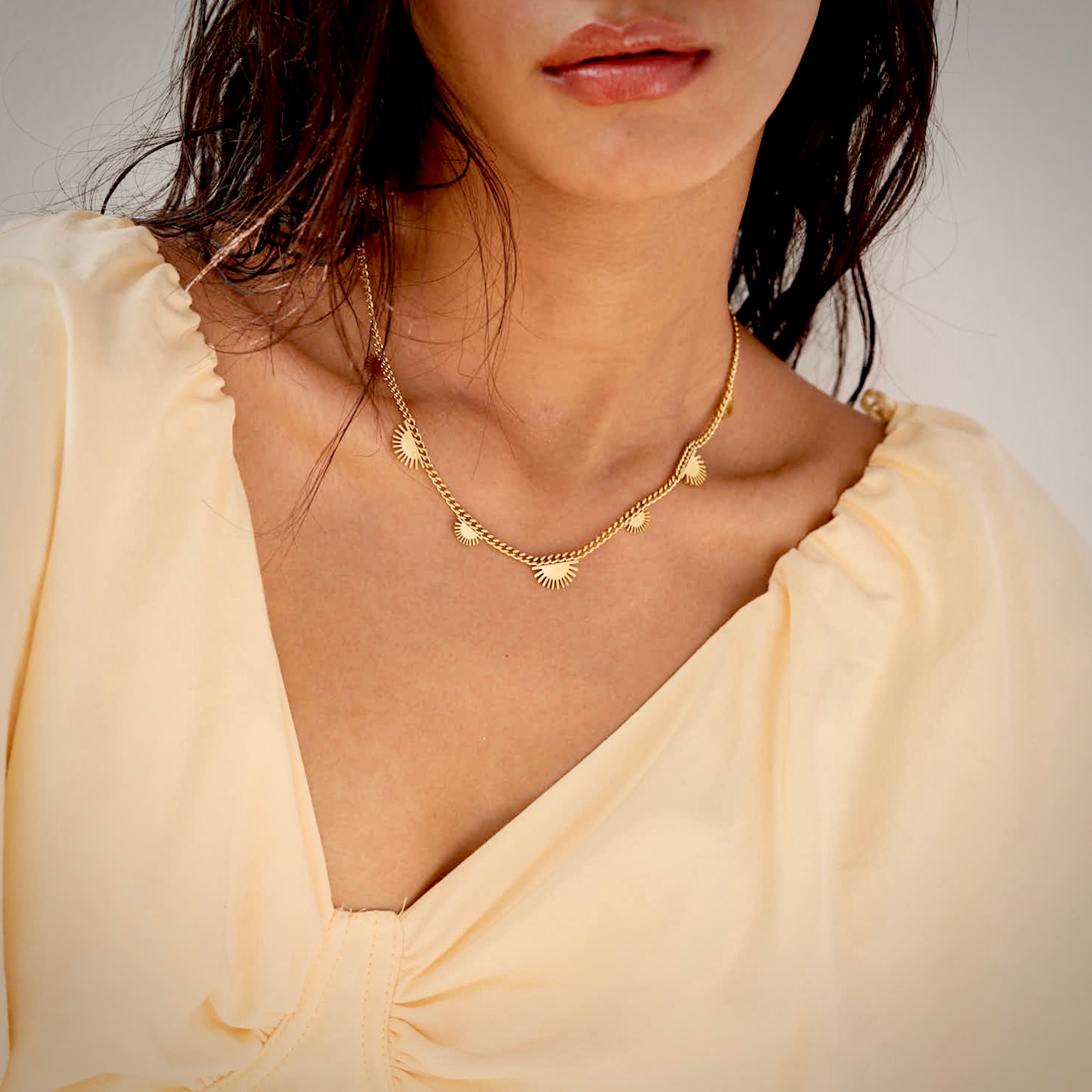 Batur Sunrise Motif Chain Necklace in 18K Gold Plated