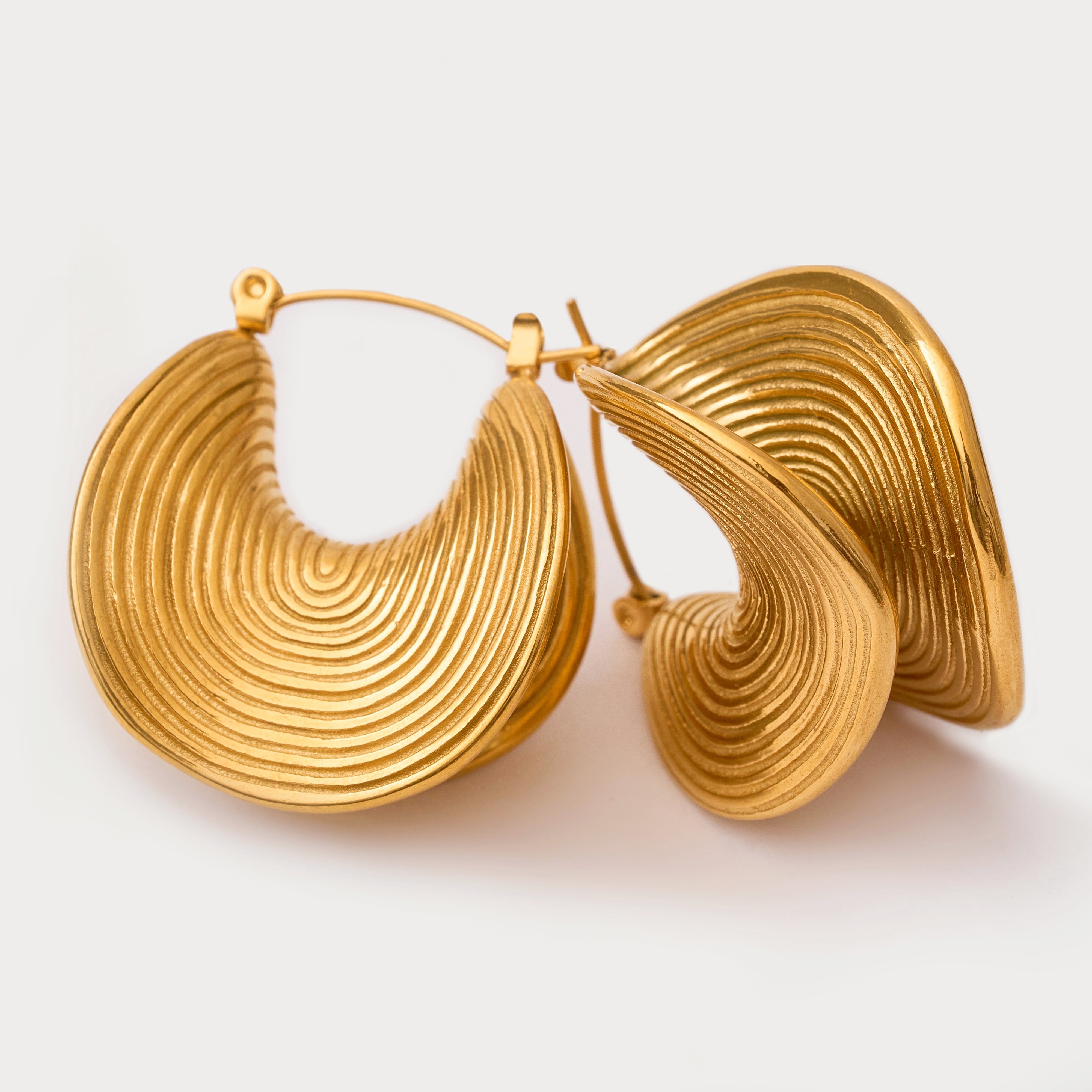 Chloe Signature Earrings in 18K Gold Plated