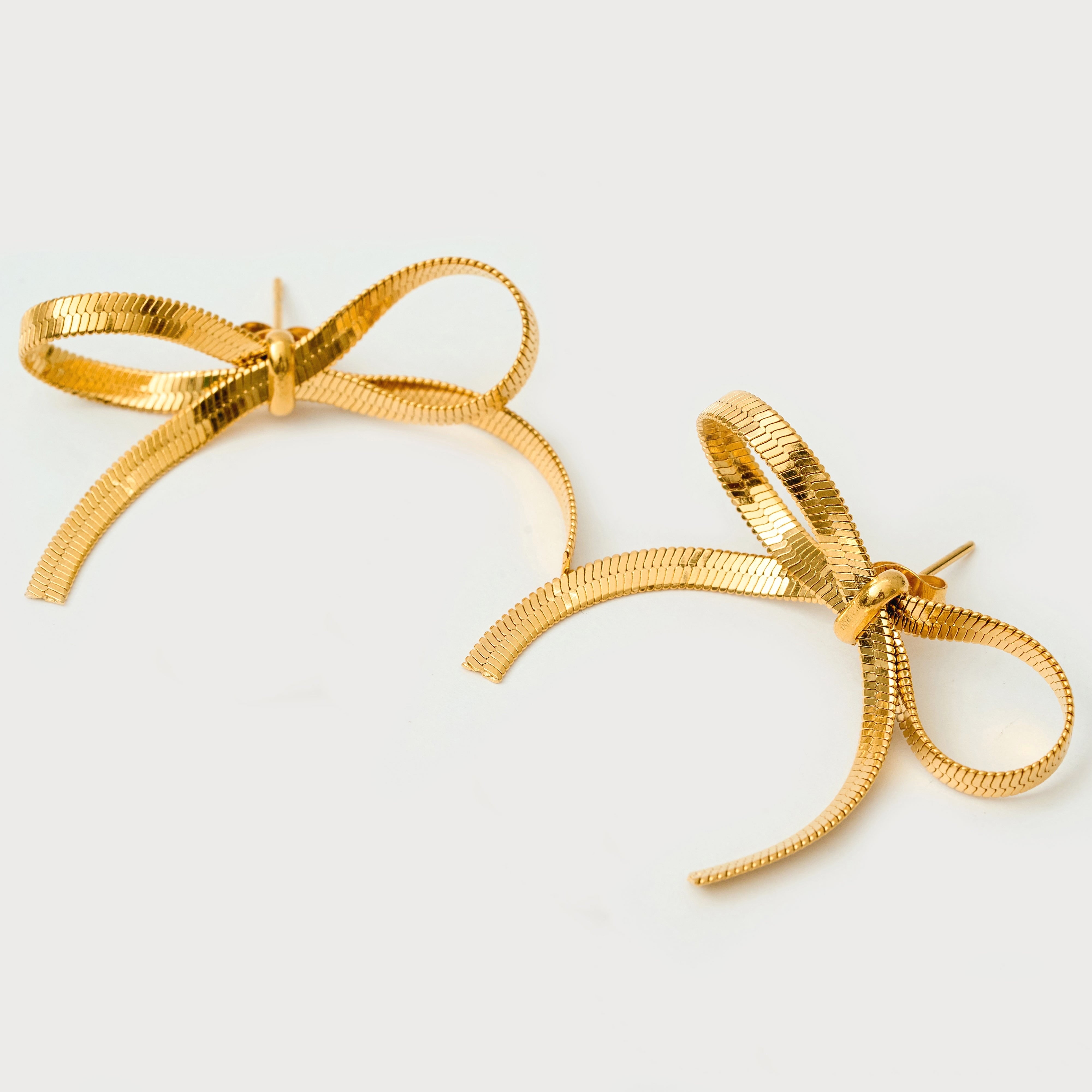 Holly Bow Stud Earring