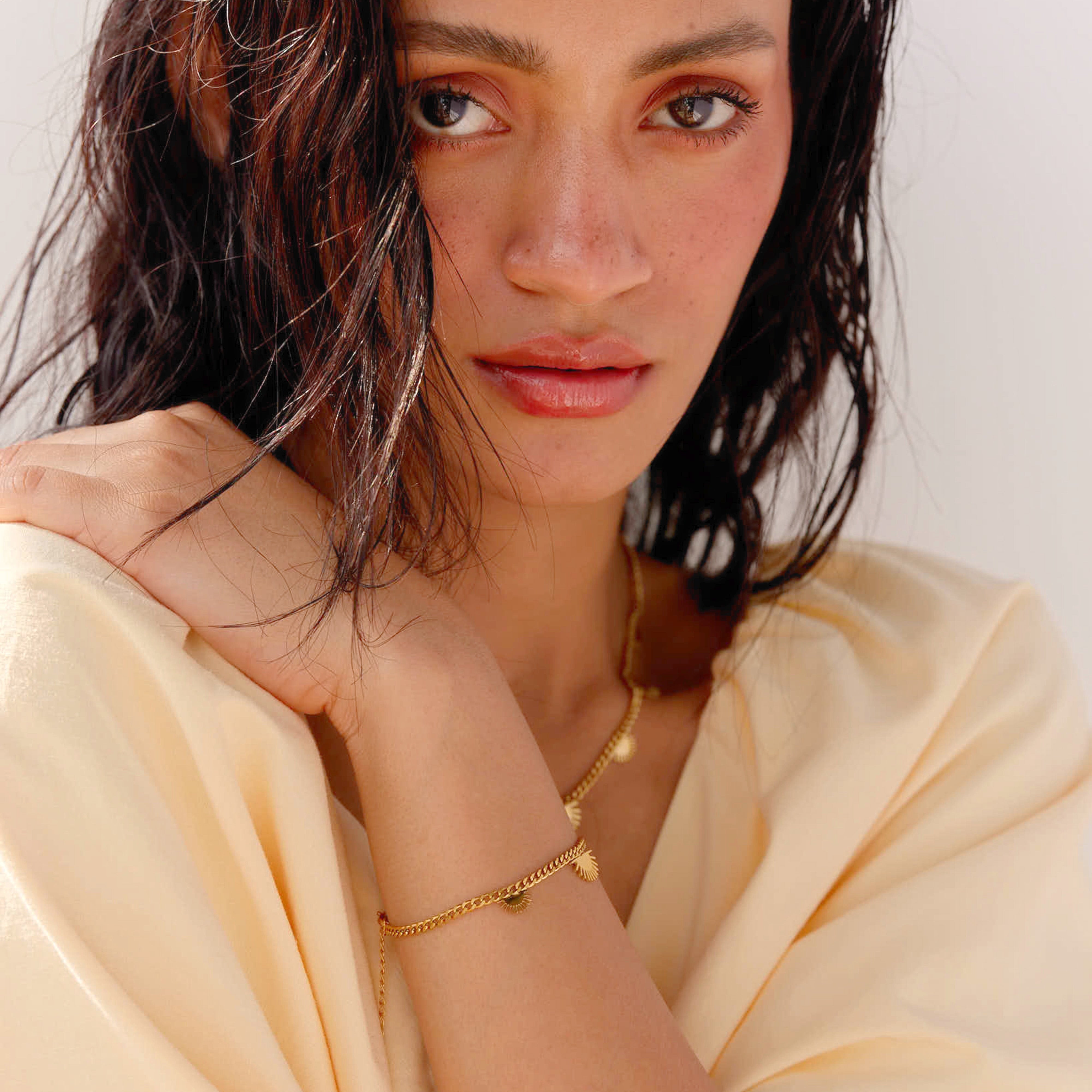 Batur Sunrise Motif Chain Necklace in 18K Gold Plated