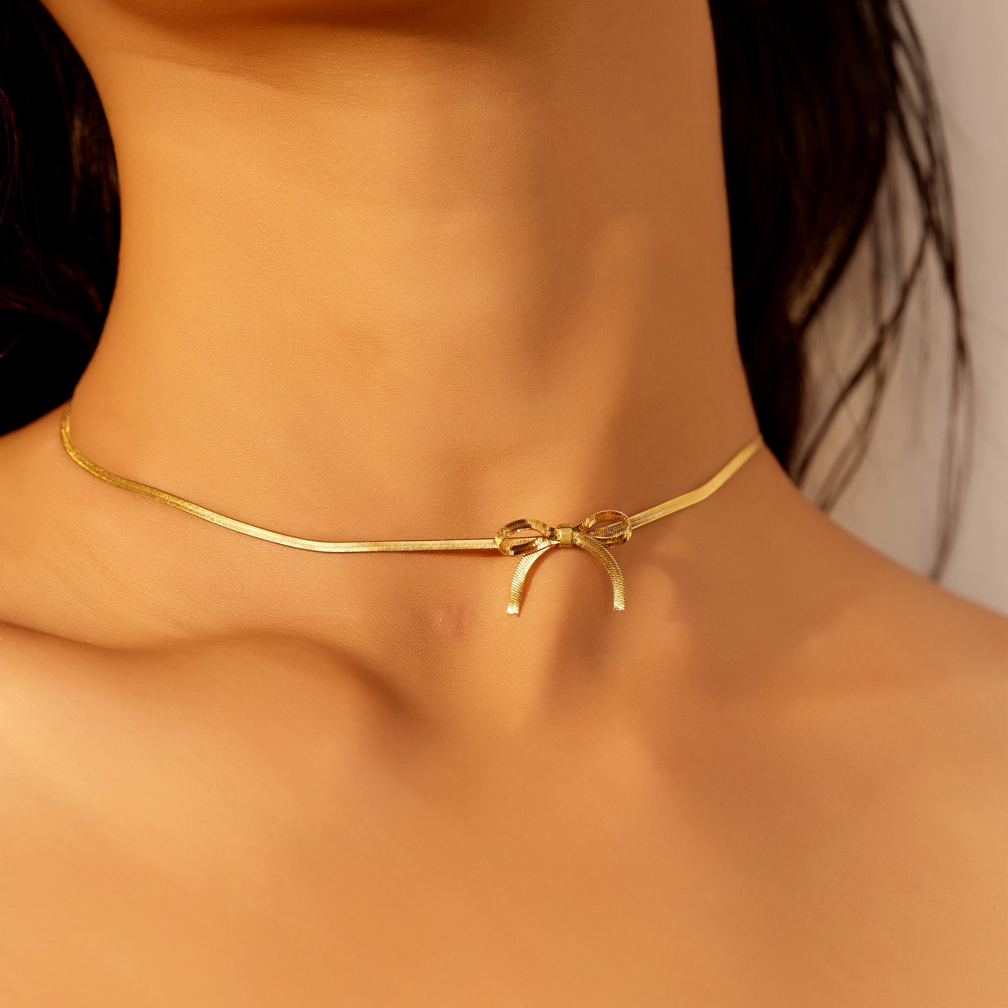 Holly Bow Choker in 18K Gold Plated