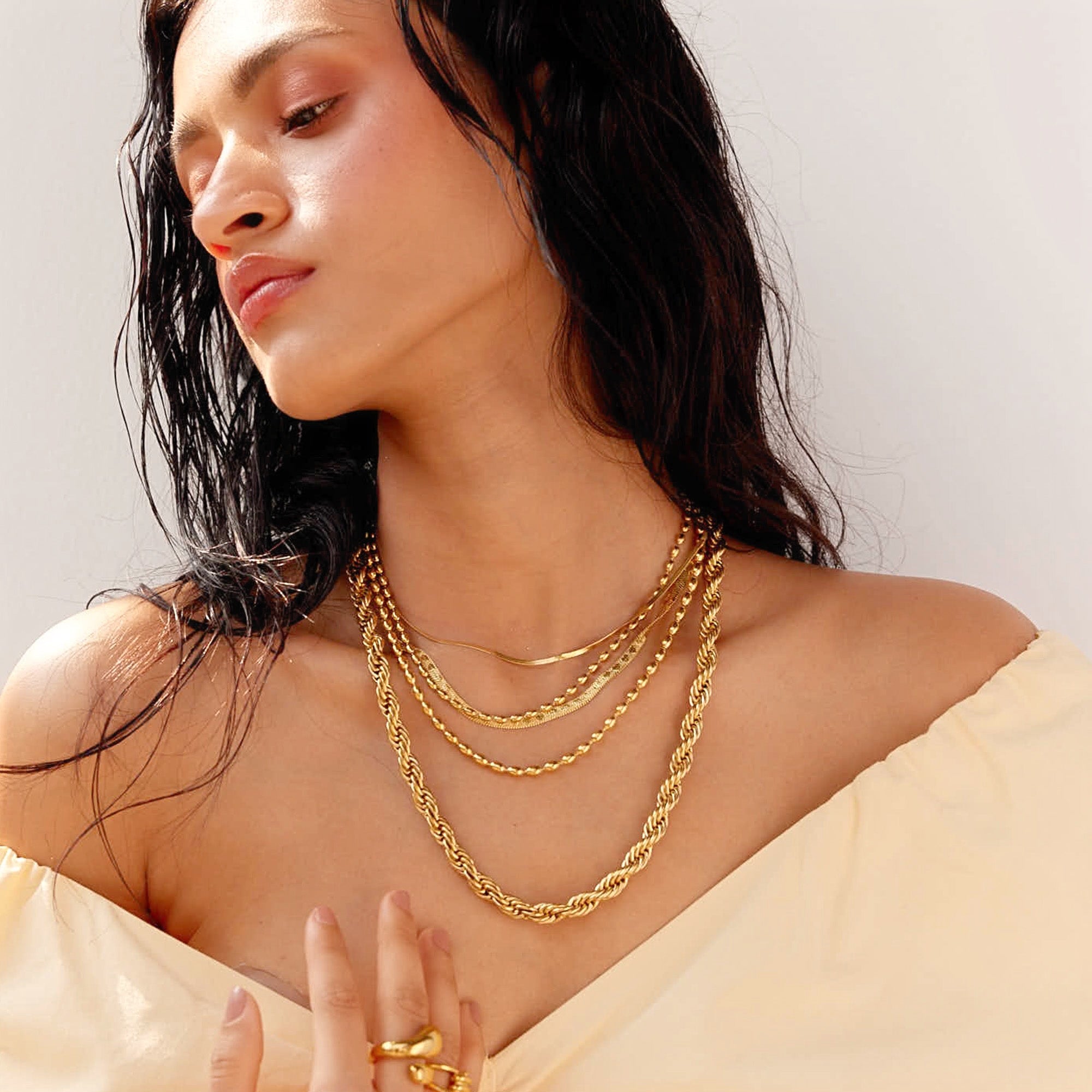 Meghan Interlock Necklace in 18K Gold Plated