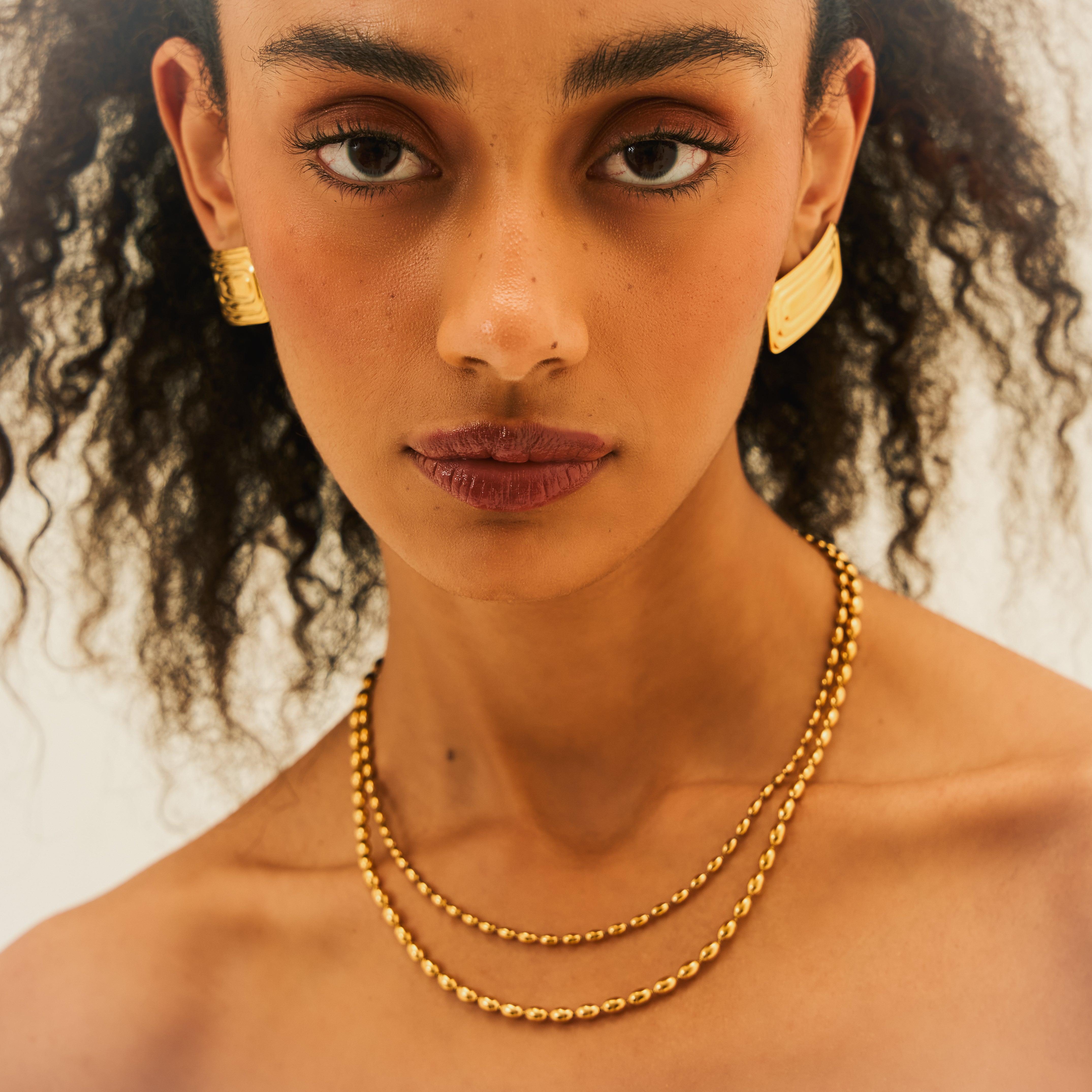 Riviera Statement Bar Earrings in Gold