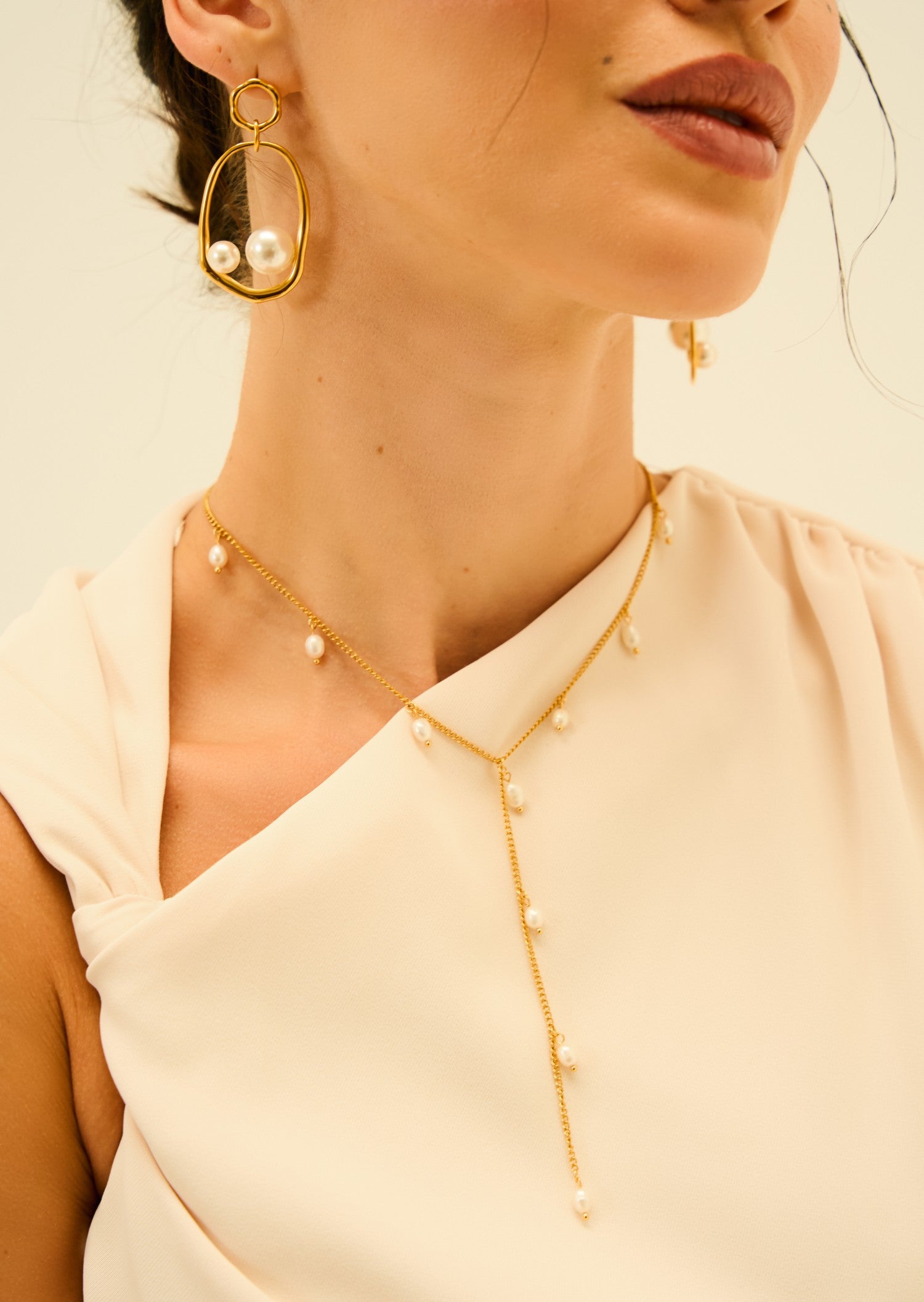 Amal Threaded Pearl Necklace in 18K Gold Plated