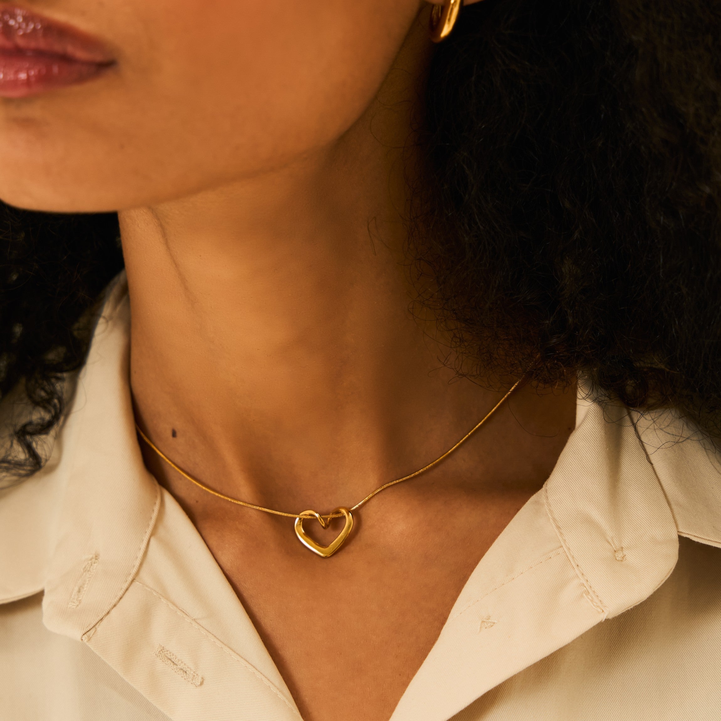 Paloma Pendant Necklace in 18K Gold Plated