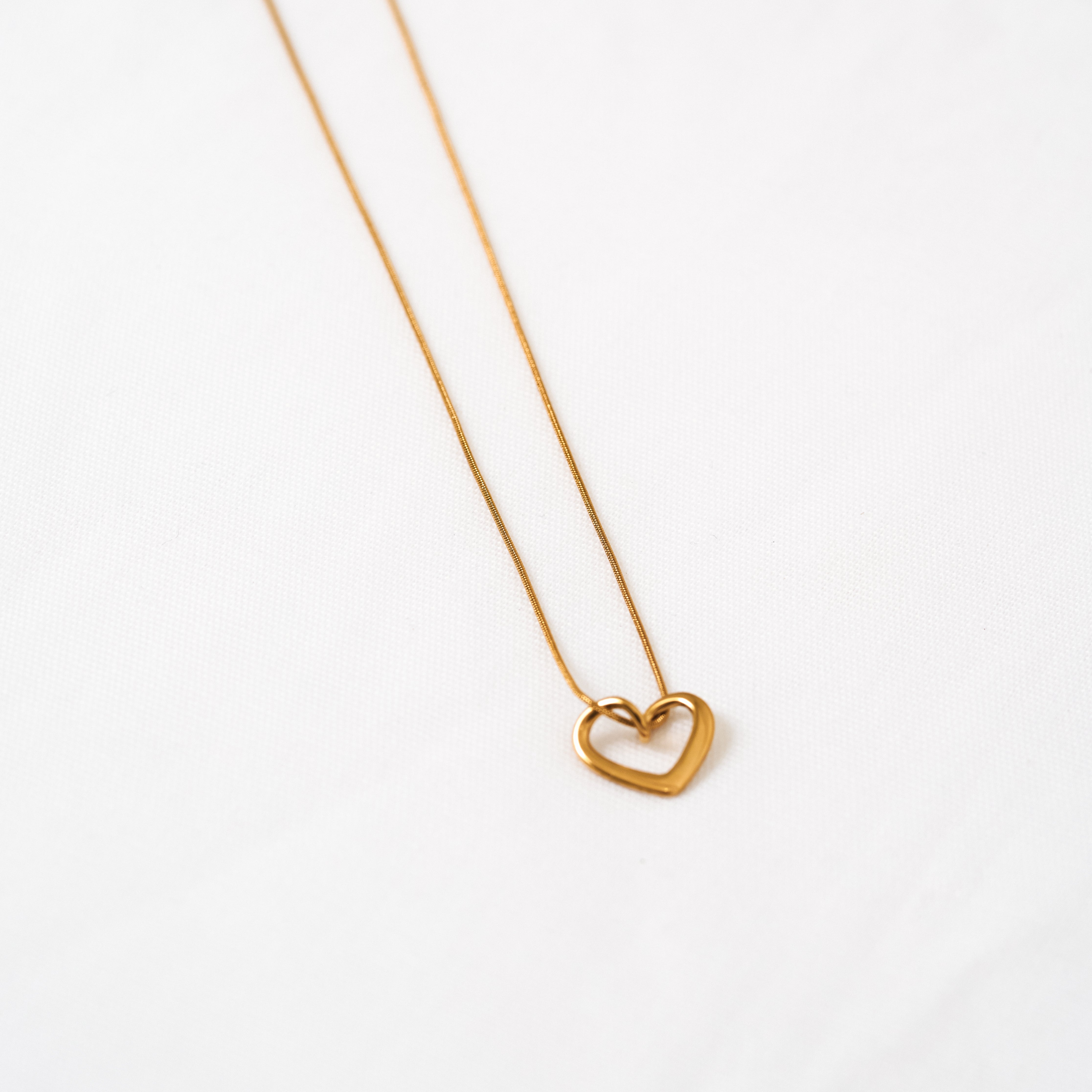 Paloma Pendant Necklace in 18K Gold Plated