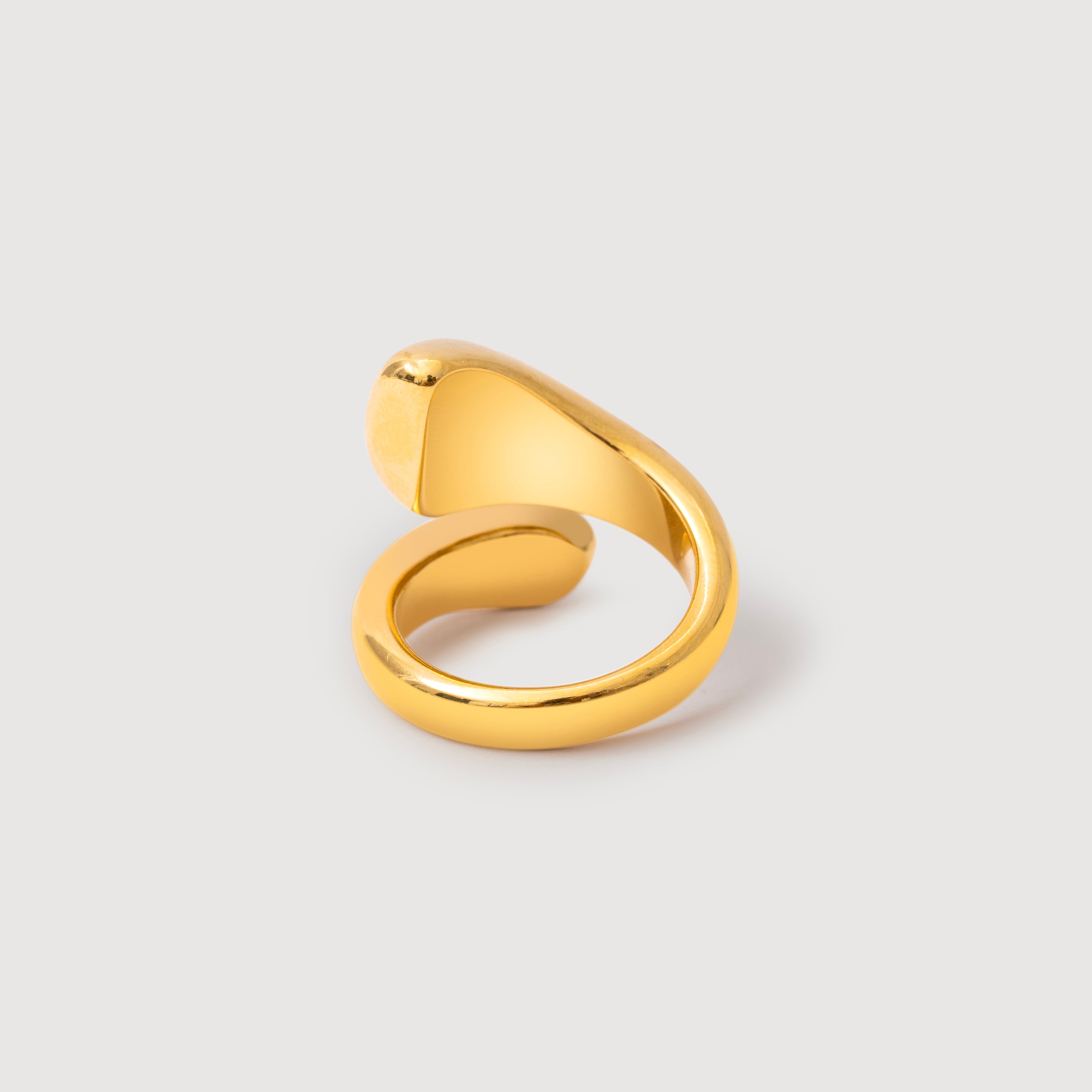 Margarate Ring in 18K Gold Plated