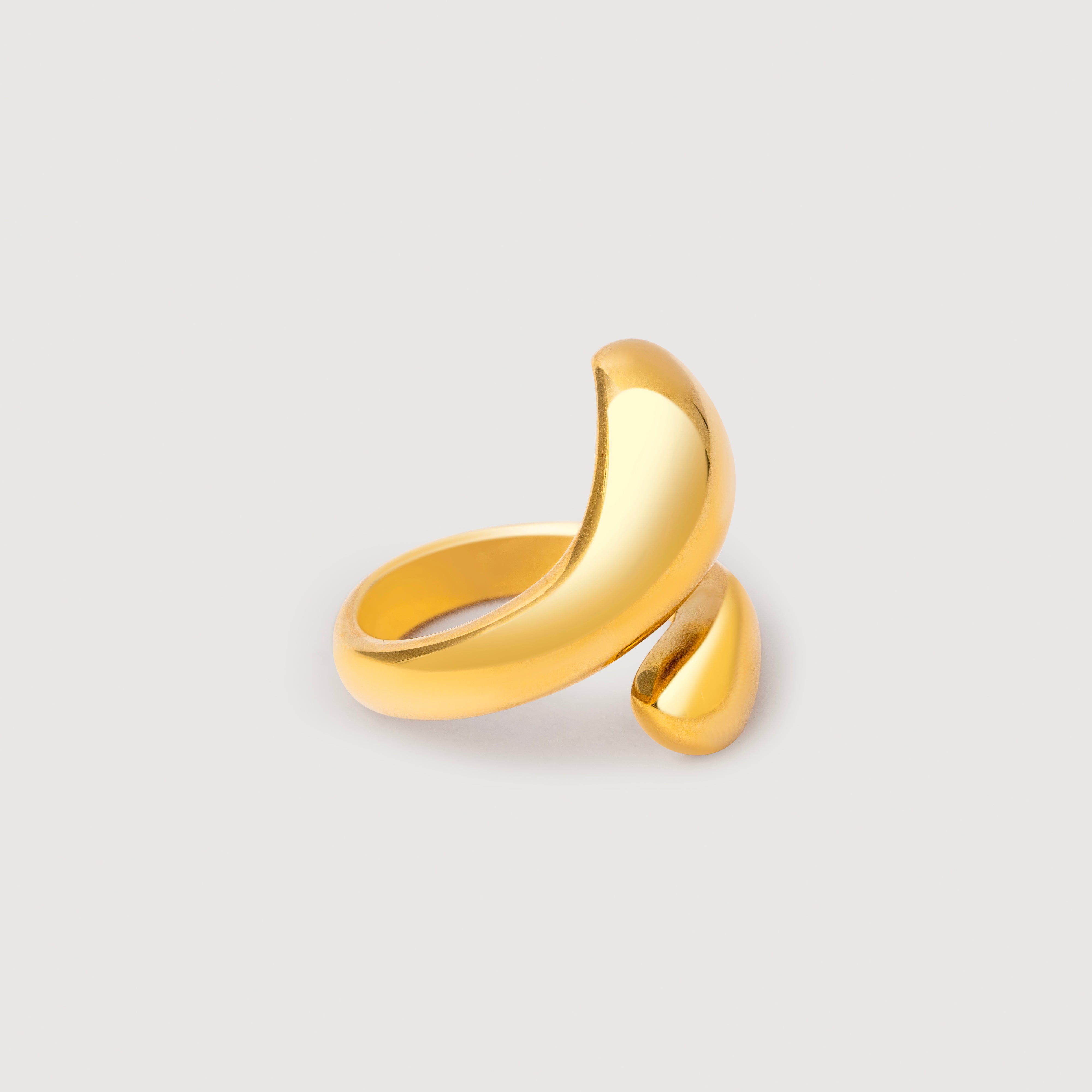 Margarate Ring in 18K Gold Plated
