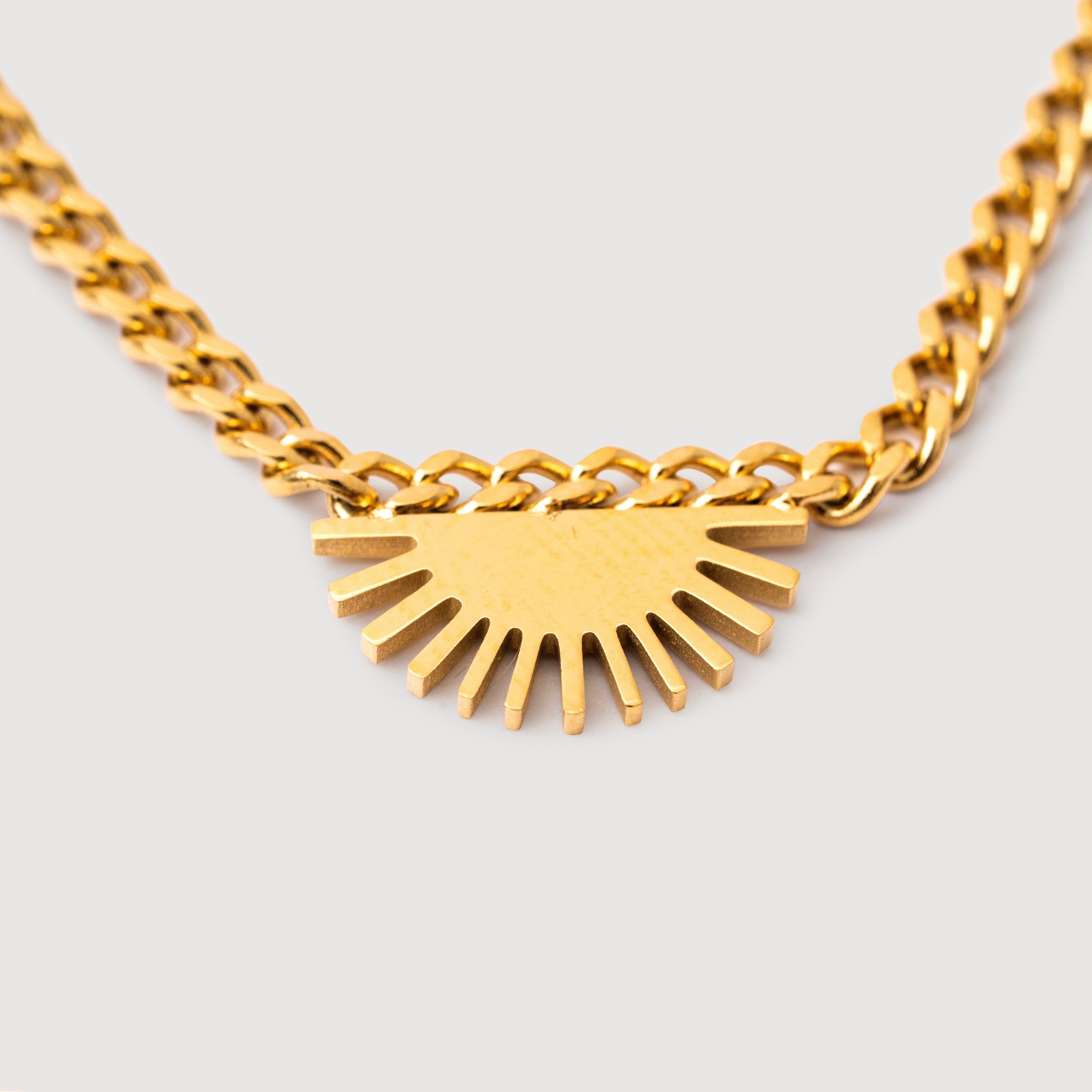Batur Sunrise Motif Chain Necklace in 18K Gold Plated