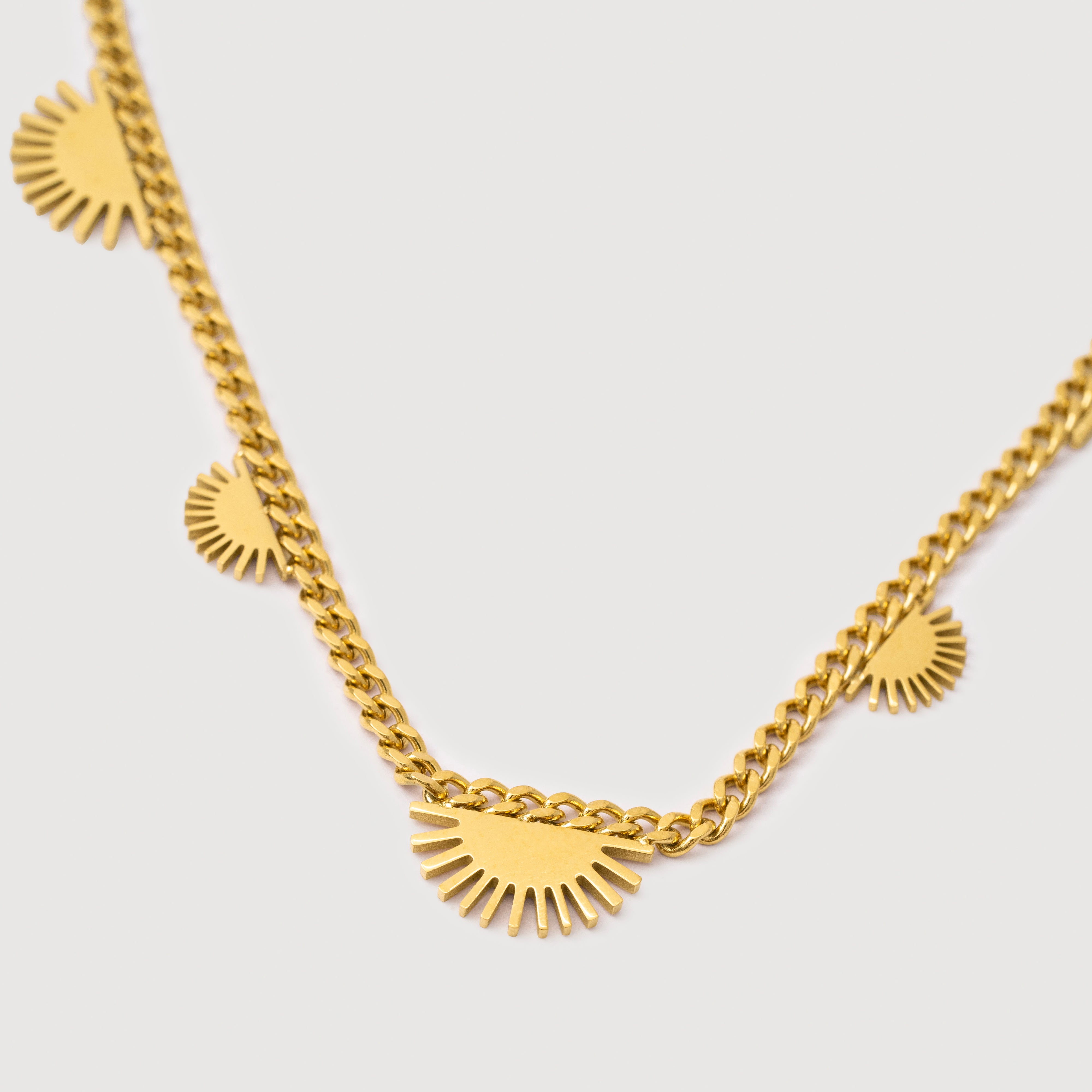 Batur Sunrise Motif Chain Necklace in 18K Gold Plated