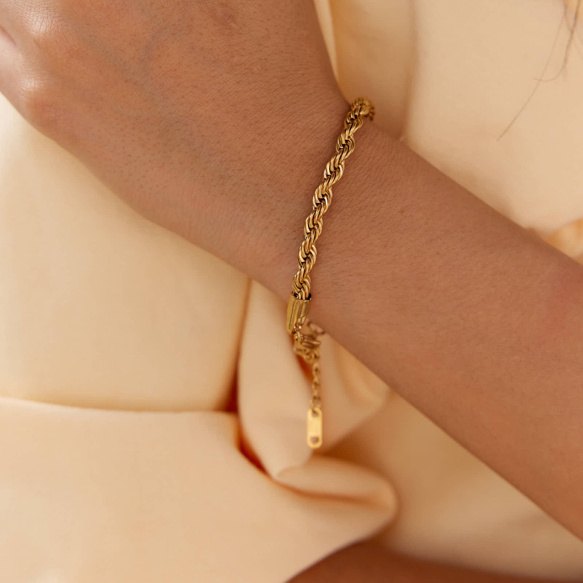 Meghan Interlock Bracelet